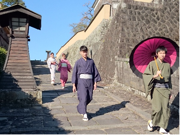 杵築 江戸時代の歴史と文化が残る城下町を日本和装の着物で散策 大分 日本 のお得なオプショナルツアー Hisgo アメリカ